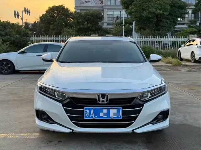 Honda Accord — Фото автомобиля 2