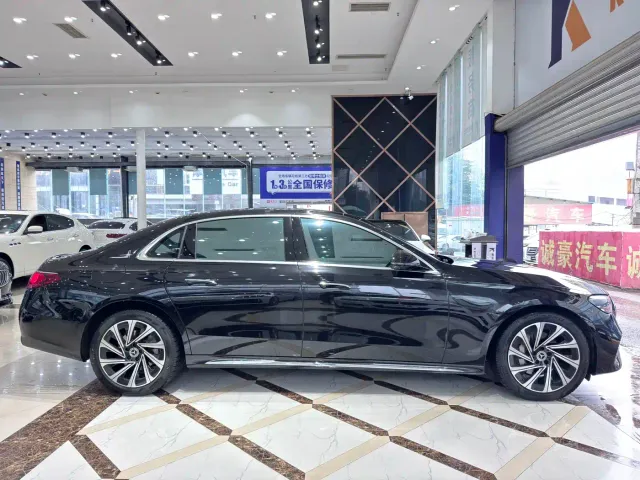 Mercedes-Benz E-Class — Фото автомобиля 17