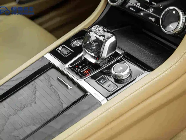 Jaguar XFL — Фото автомобиля 17