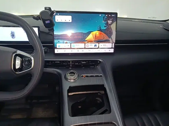Geely Galaxy E5 — Фото автомобиля 12