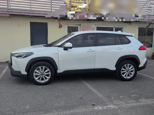 Toyota Corolla Cross — Фото автомобиля 14