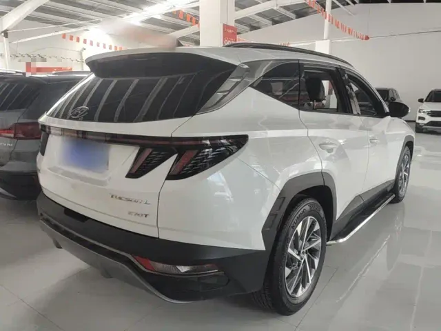 Hyundai Tucson — Фото автомобиля 4
