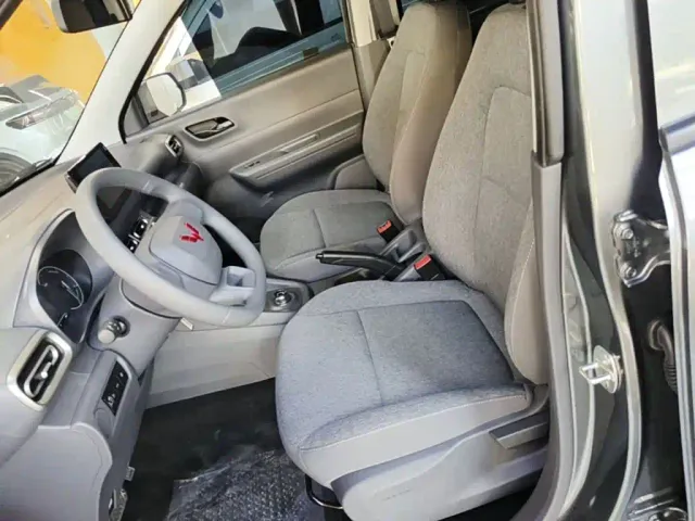 Wuling Hongguang — Фото автомобиля 14