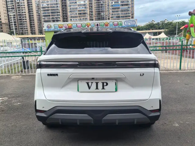 Geely Galaxy L7 — Фото автомобиля 6