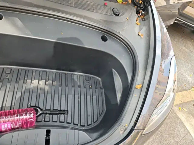Tesla Model 3 — Фото автомобиля 21
