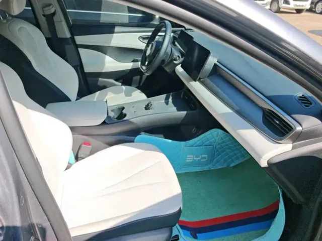 BYD Seal 05 DM-i — Фото автомобиля 8