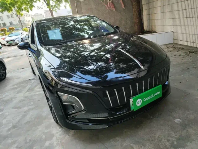 Hongqi E-QM5 — Фото автомобиля 3