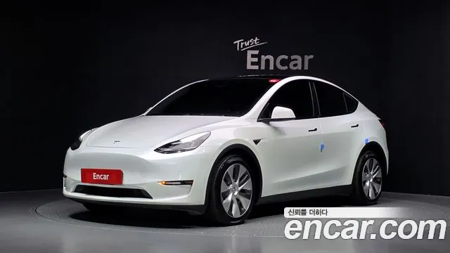 Фотография автомобиля — Tesla Model Y