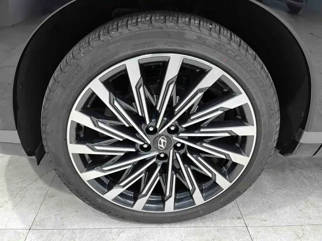 Hyundai Santa Fe — Фото автомобиля 27