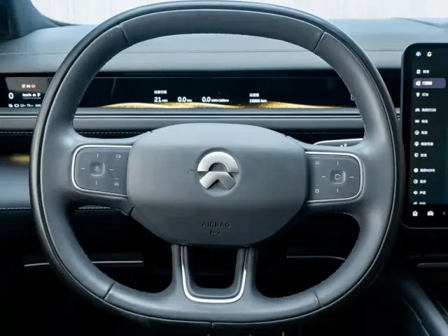 Nio ES8 — Фото автомобиля 16