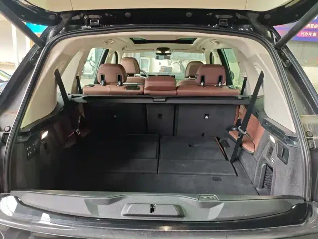 BMW X7 — Фото автомобиля 3