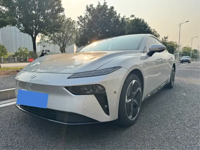 Фотография автомобиля — Dongfeng eπ 007