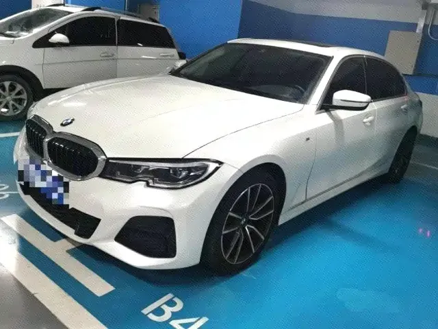 Фотография автомобиля — BMW 3 Series
