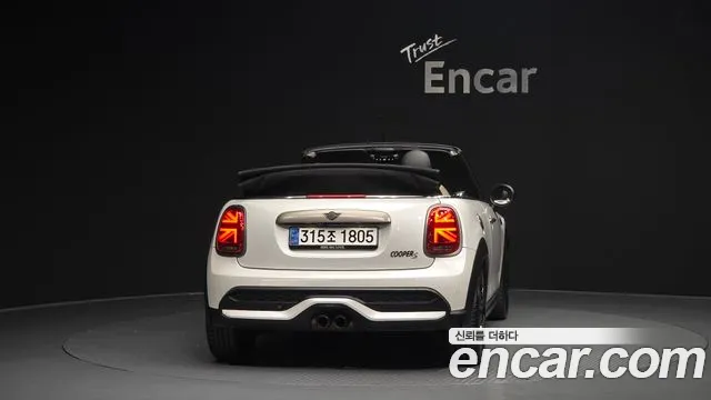 Mini Cooper Convertible — Фото автомобиля 4