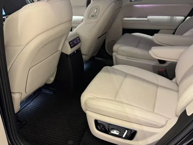 Li Auto Li Xiang L9 2024 Model Ultra — Фото автомобиля 7