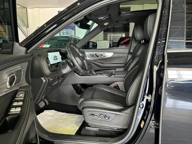 GAC Trumpchi GS8 — Фото автомобиля 6