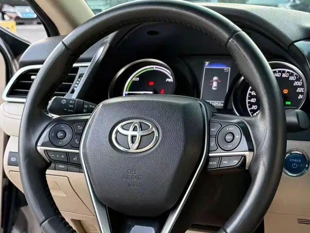 Toyota Camry — Фото автомобиля 9