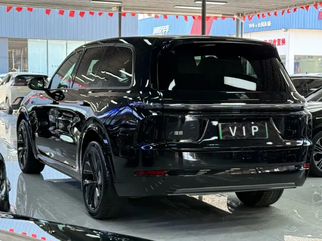 Li Auto L9 — Фото автомобиля 14
