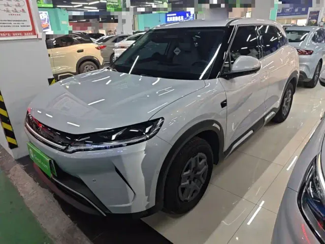 Фотография автомобиля — BYD Yuan UP