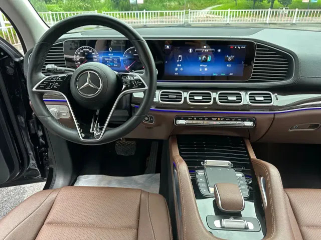 Mercedes-Benz GLE-Class — Фото автомобиля 12