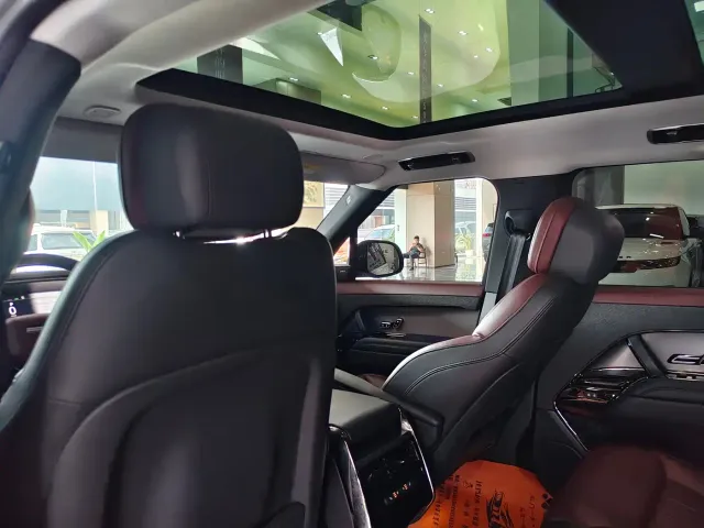 Land Rover Range Rover Sport — Фото автомобиля 11