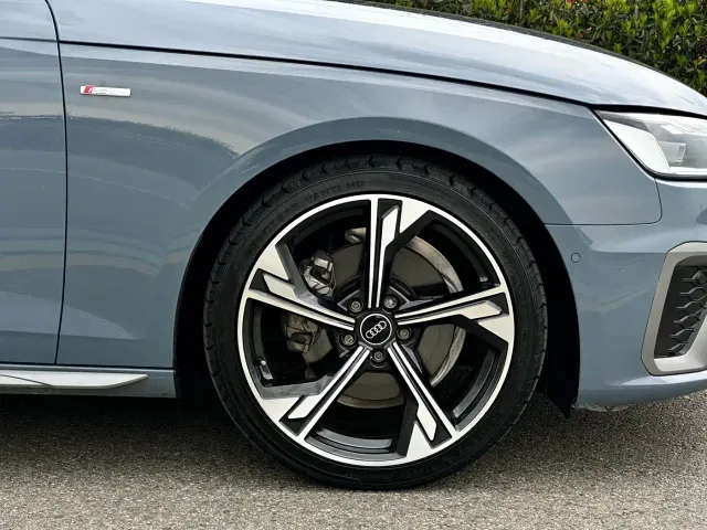Audi Audi A4L 2022 40 TFSI quattro RS Kit Burning Speed — Фото автомобиля 8