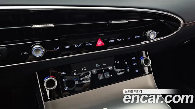 Genesis GV70 2.5T Бензин 2WD — Фото автомобиля 17
