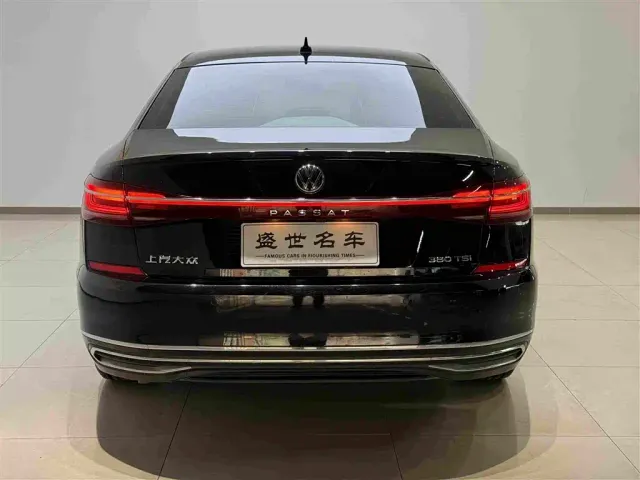 Volkswagen Passat — Фото автомобиля 12