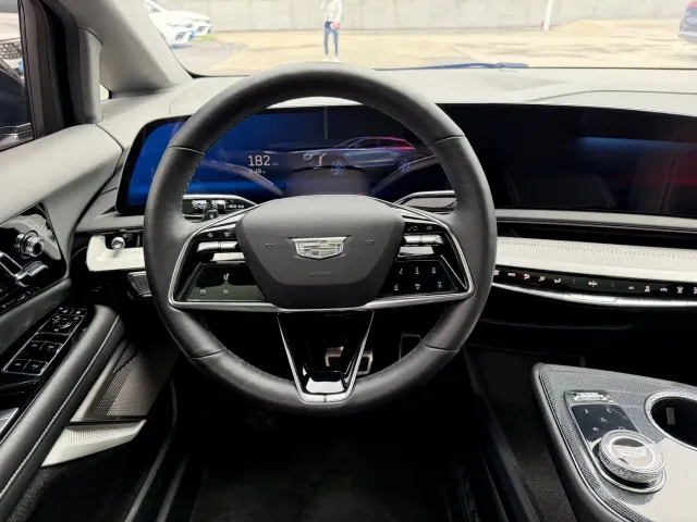 Cadillac Optiq — Фото автомобиля 12
