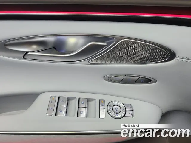 Genesis GV70 — Фото автомобиля 8