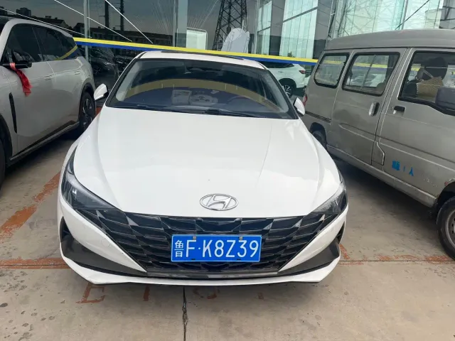 Hyundai Elantra — Фото автомобиля 2