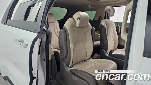 Kia Canival Carnival 4 поколение Дизель 9 мест Signature — Фото автомобиля 11
