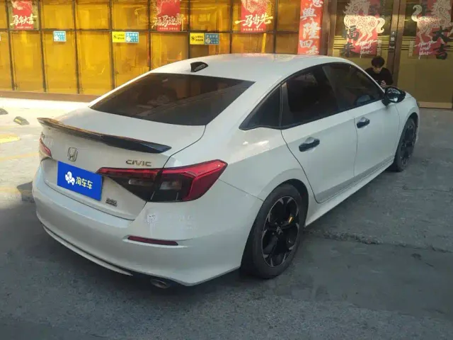 Honda Civic — Фото автомобиля 3