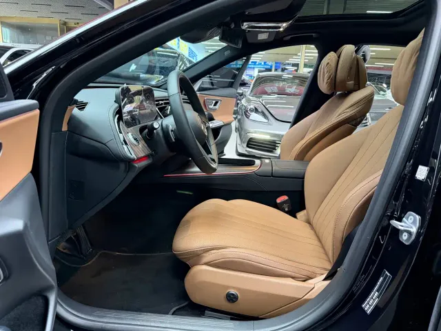 Mercedes-Benz E-Class — Фото автомобиля 10