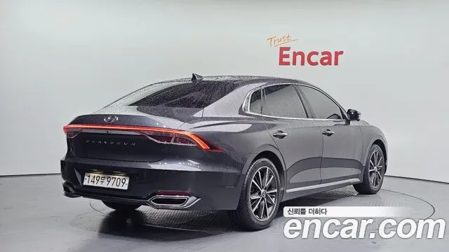 Hyundai Grandeur Новый Grandeur IG — Фото автомобиля 2