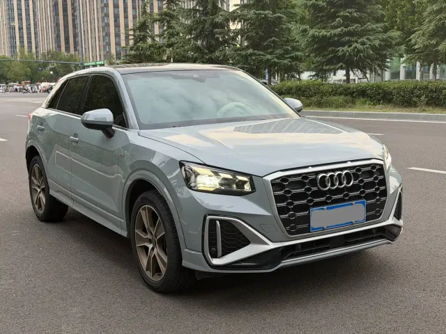 Audi Q2L — Фото автомобиля 3