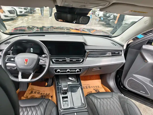 Hongqi HS5 — Фото автомобиля 12