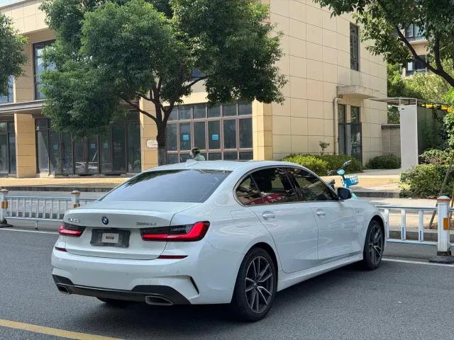 BMW 3 Series — Фото автомобиля 11