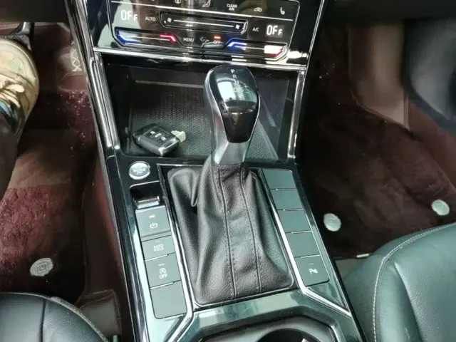 Volkswagen Passat 2023 330TSI Starlight Elite Edition — Фото автомобиля 9