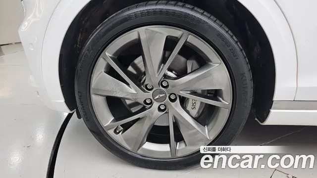 Genesis GV70 2.5T Бензин AWD — Фото автомобиля 5