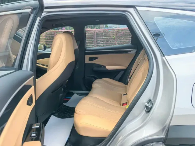 Geely Galaxy L7 — Фото автомобиля 11