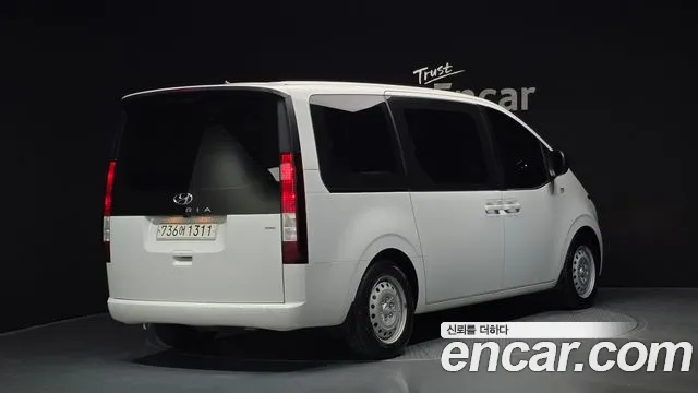 Hyundai Staria Staria 4WD Tourer 11 мест — Фото автомобиля 2