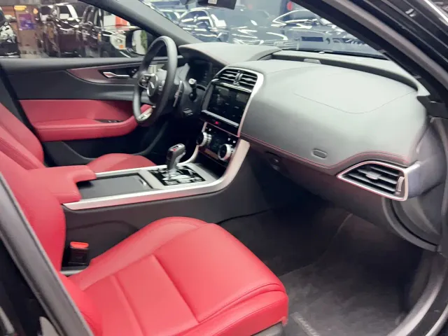 Jaguar XEL — Фото автомобиля 24