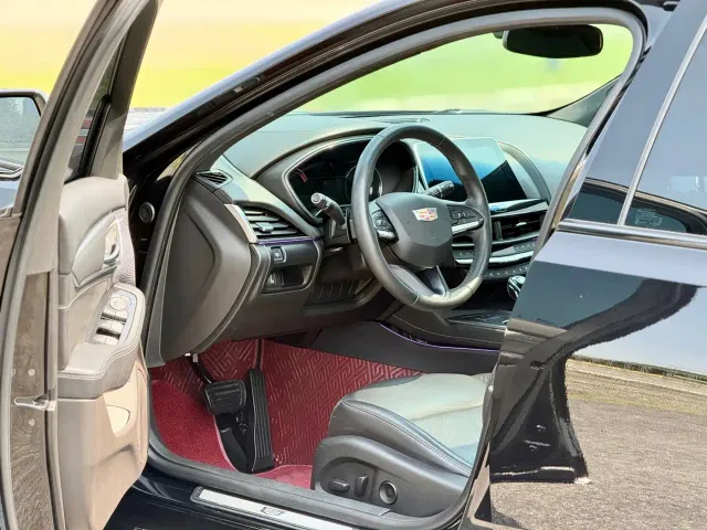 Cadillac CT5 — Фото автомобиля 7