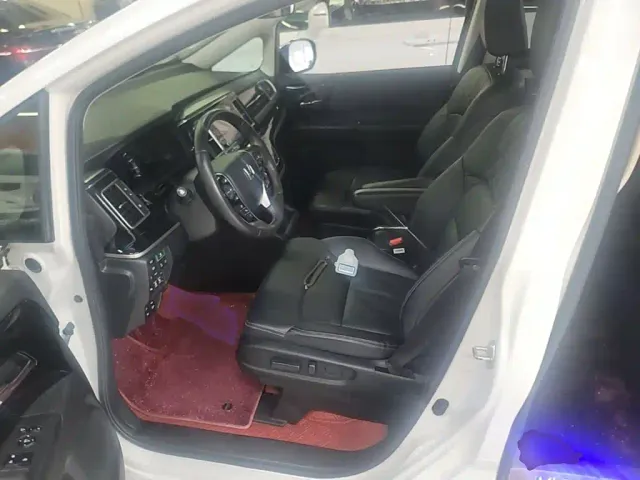 Honda Elysion — Фото автомобиля 14