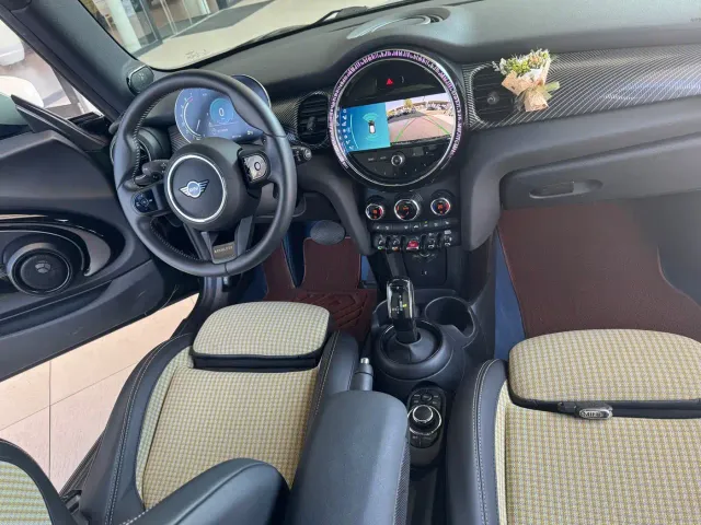 MINI Hatch — Фото автомобиля 14