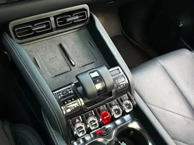 BYD FangChengBao Leopard 5 — Фото автомобиля 8