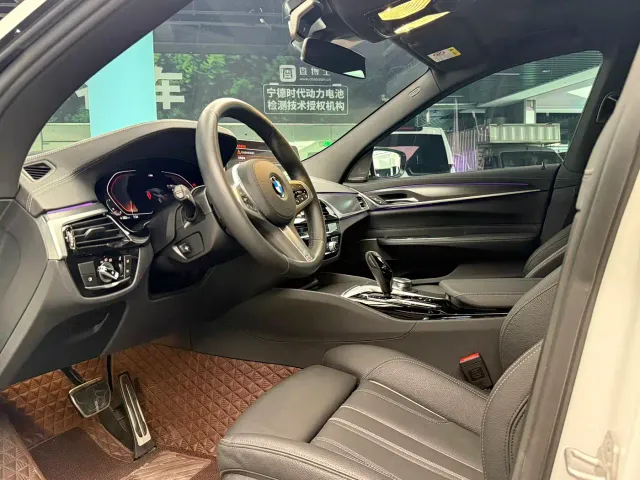 BMW 6 Series Gran Turismo — Фото автомобиля 6