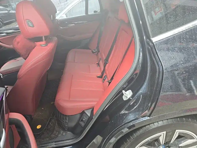 BMW iX3 — Фото автомобиля 16