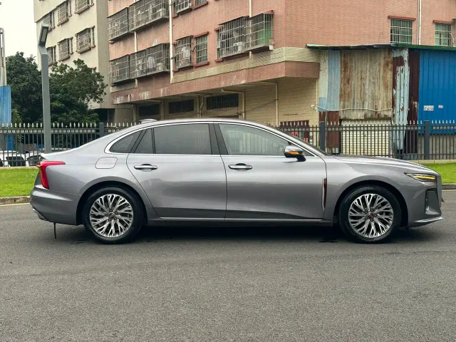 Hongqi H5 — Фото автомобиля 4